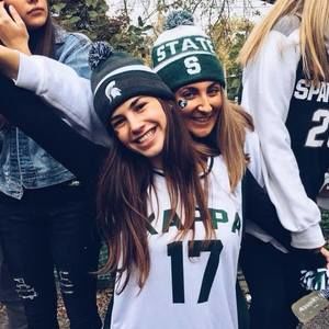 Meet your Posher, Sloan